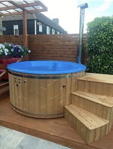 Hot tub with integrated - with, wood